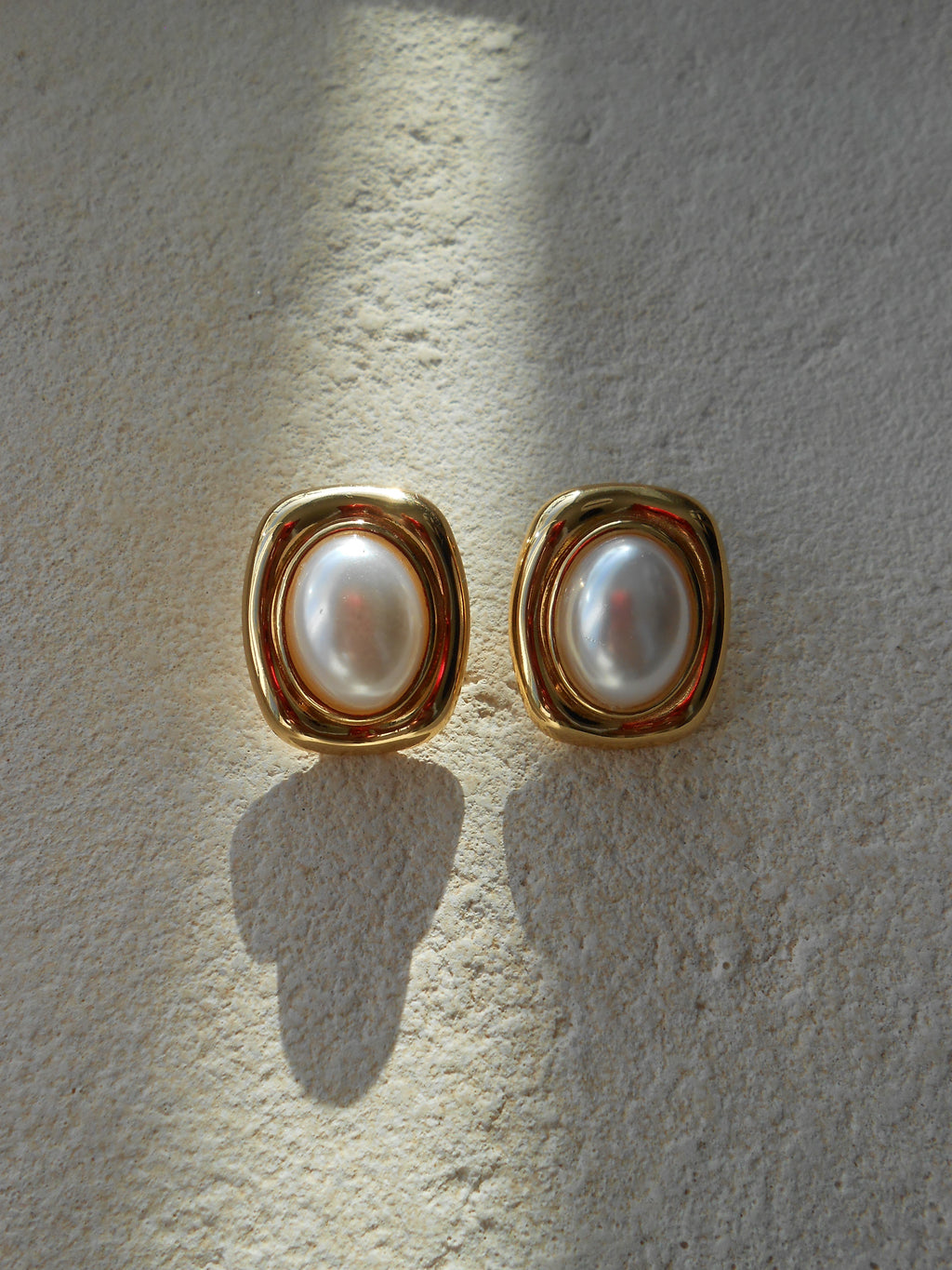 Boucles d'oreilles Glazed dorées nacrées en acier inoxydable