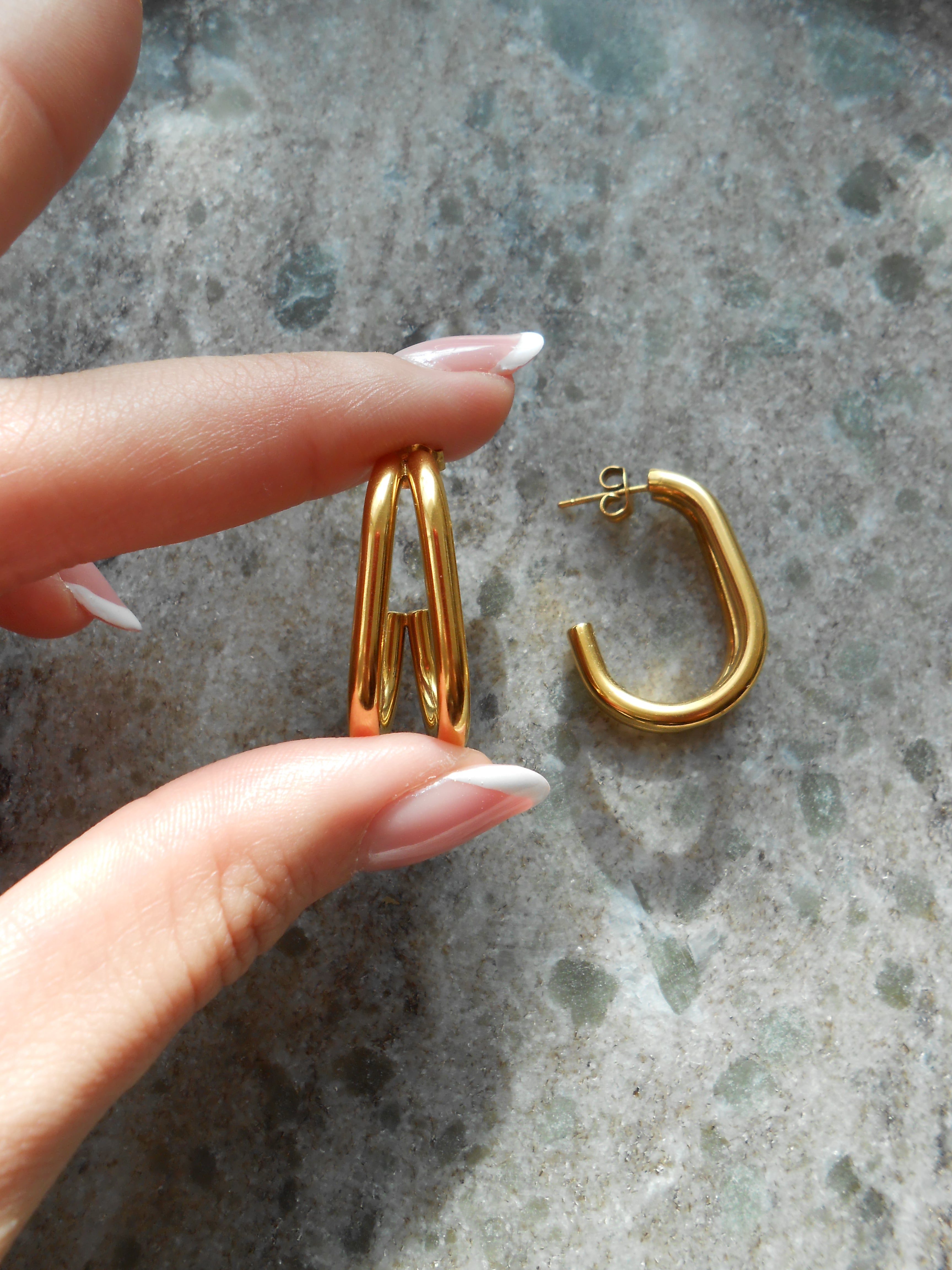 Boucles d'oreilles Macchiato dorées en acier inoxydable